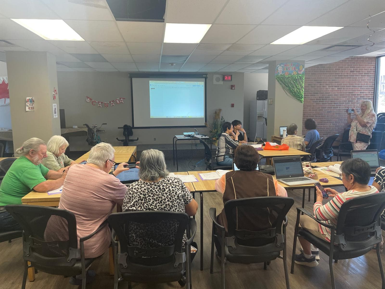 Volunteers and community members at CILI